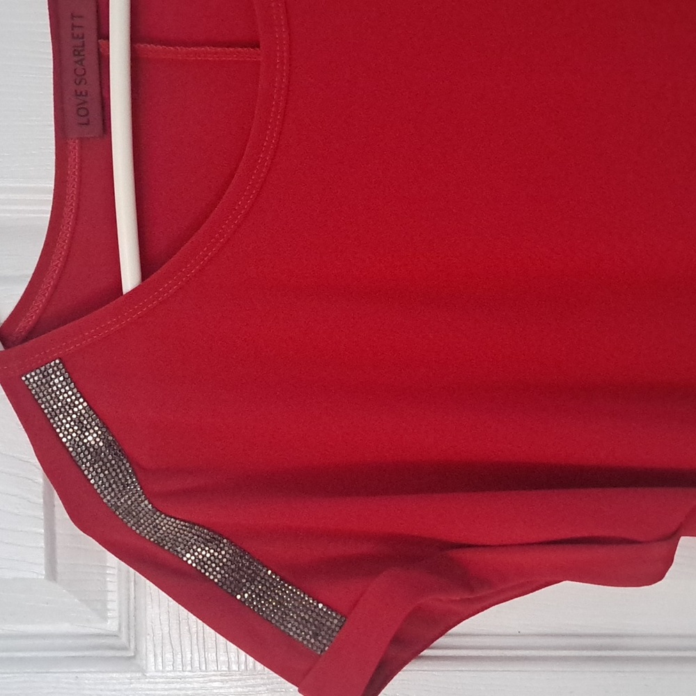 Love Scarlett Large Woman's Top - Picture 3 of 12